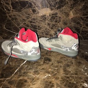Jordan Shoes - Grey and red retro 5 Jordan’s size 5.5 Jordan Shoes - Grey and red retro 5 Jordan’s size 5.5